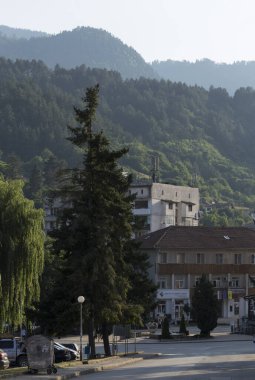 Devin, Smolyan Eyaleti, Bulgaristan-19.07.2021. Rodop Dağlarında bir şehir.