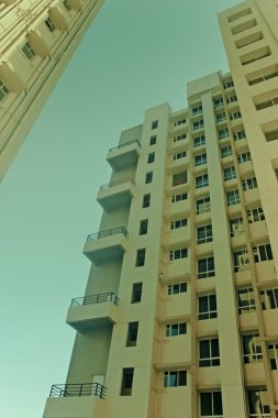 Binanın düşük açılı görüntüsü, Pune, Maharashtra, Hindistan