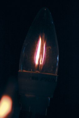 Alev Şeklinde Ampul