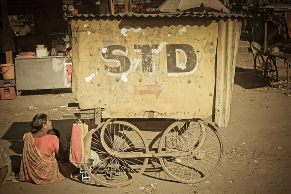 Barrow Indicating Direction Std Booth — Stock Photo, Image