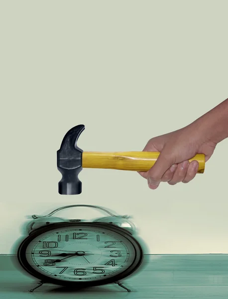 Hammer hitting Alarm Clock with motion blur — Stock Photo, Image