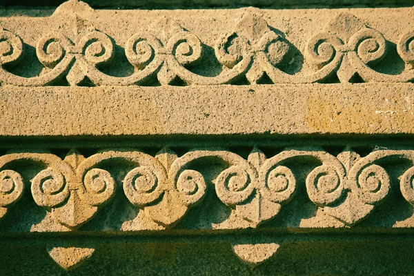 Escultura em pedra floral no Templo de Sangameshwar perto de Saswad, Maharas — Fotografia de Stock