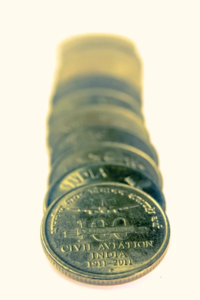 5 індійських рупій монети 2011, 100 років цивільної авіації Індії 19 — стокове фото