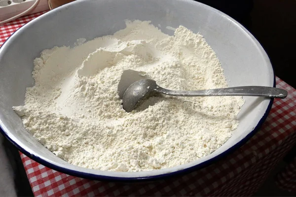 Bowl Flour Spoon — Stock Photo, Image
