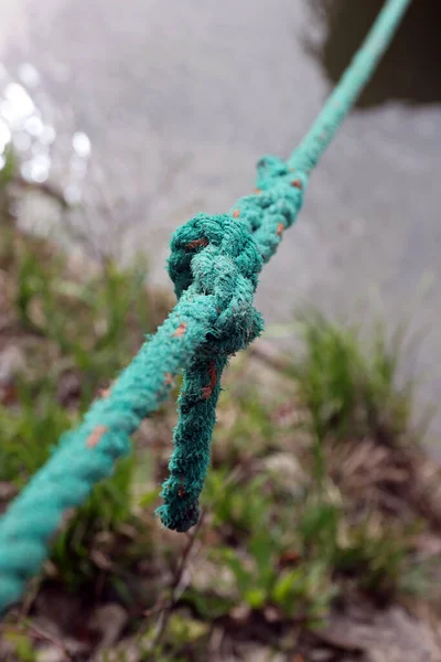 Touw Met Knoop Voor Het Bevestigen Van Een Boot — Stockfoto