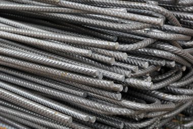 İnşaat alanındaki yapısal çelik.