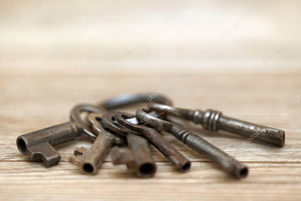 old rusty keys, old keys, closeup