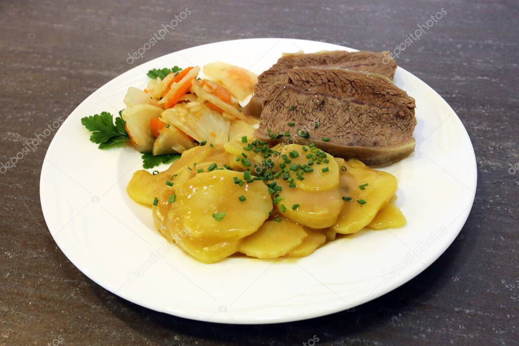 brown potatoes and beef, closeup