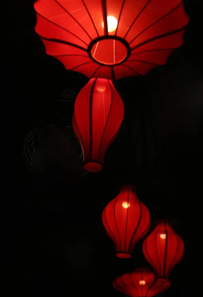 Gruppe Von Himmelslaternen Den Nachthimmel Rot Lockig Mit Feuer Chinesische — Stockfoto
