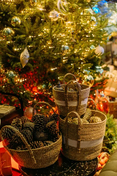 Boże Narodzenie Symbol Dekoracje Dla Świątecznych Elementów Drzewa Bale Szyszki — Zdjęcie stockowe