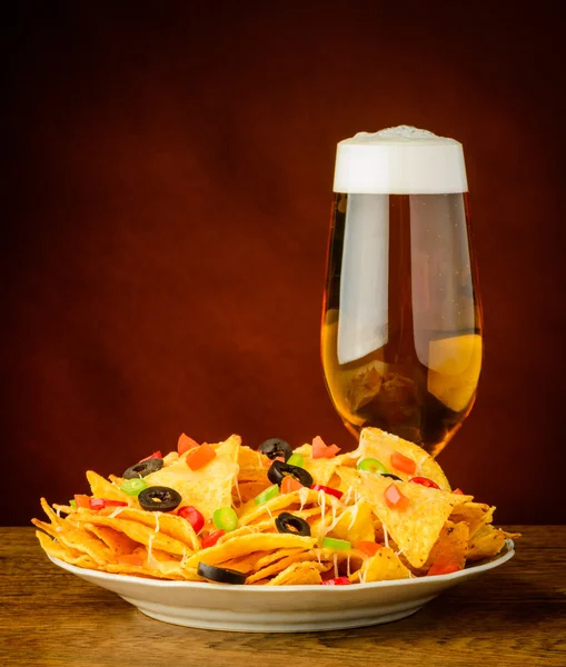 Tortilla chips and beer — Stock Photo, Image