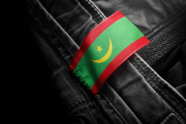 На темному одязі у формі прапора Мавританії. — стокове фото