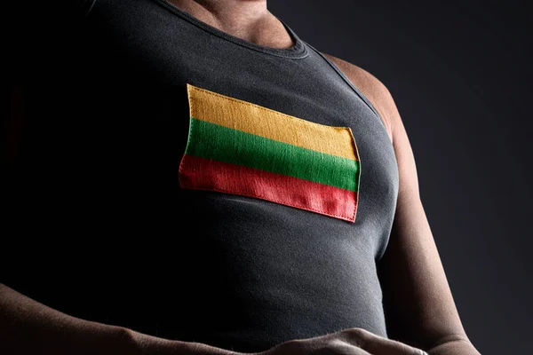 Bandeira nacional da Lituânia no peito dos atletas — Fotografia de Stock