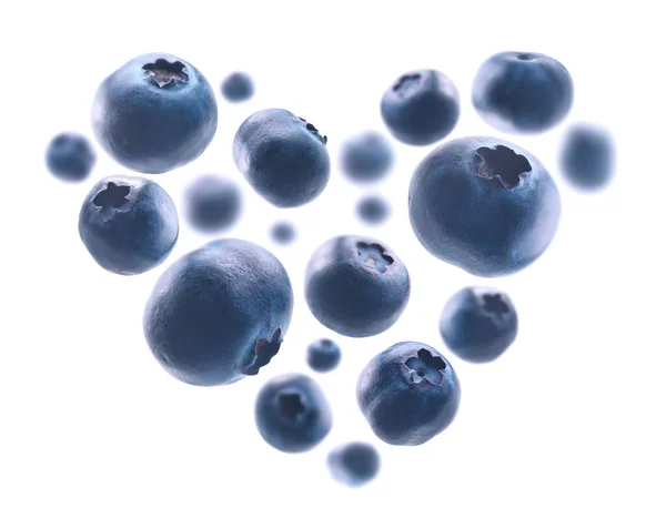 Dojrzałe jagody w kształcie serca na białym tle — Zdjęcie stockowe