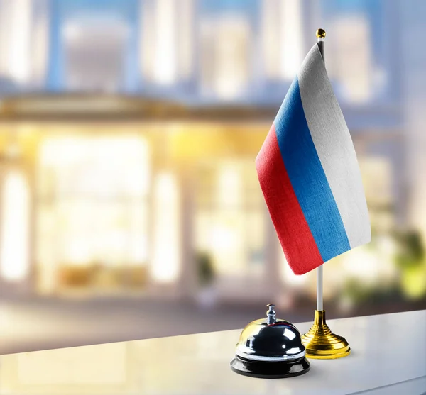 Bandera de Rusia en la recepción del vestíbulo del hotel — Foto de Stock