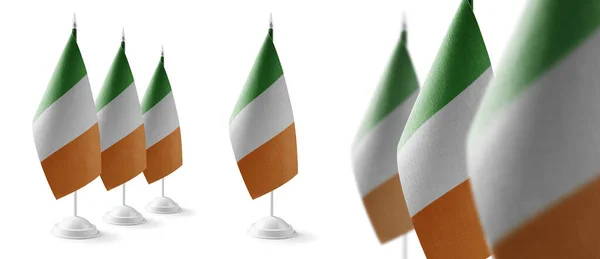 아일랜드 국기가 흰색 배경에 있는 모습 — 스톡 사진