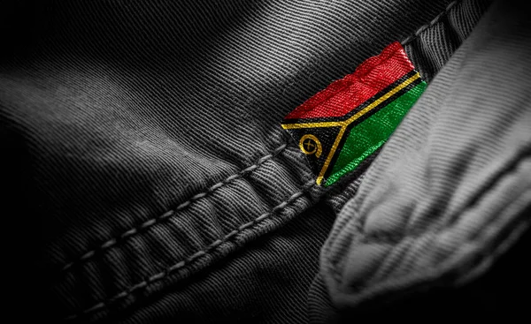Tag em roupas escuras na forma da bandeira do Vanuatu — Fotografia de Stock
