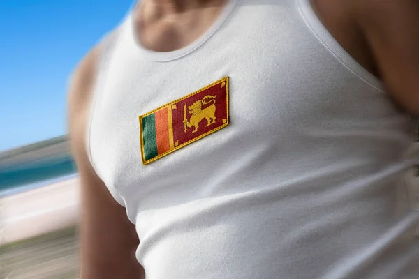 Государственный флаг Шри-Ланки на сундуке спортсменов — стоковое фото