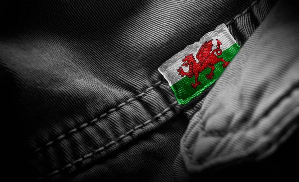 Tag em roupas escuras sob a forma da bandeira do País de Gales — Fotografia de Stock