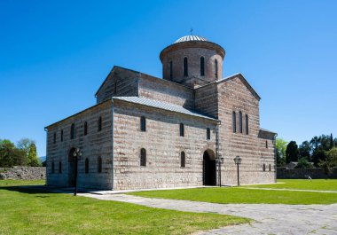 Ataerkil Katedral, Abhazya Cumhuriyeti 'nin Pitsunda şehrinde Birinci Çağrı yapan Aziz Andrew onuruna. Açık güneşli gün 13 Mayıs 2021