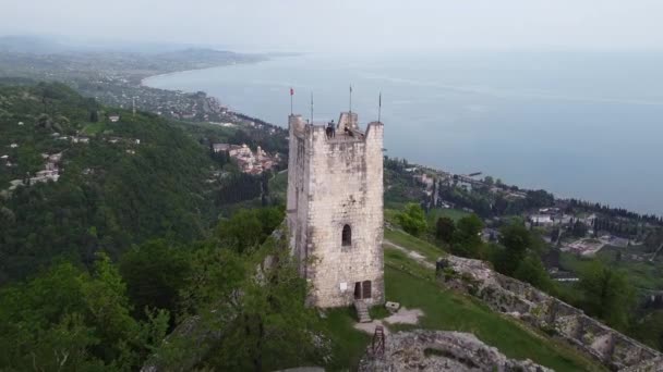 Fortaleza de Anakopia en New Athos en la República de Abjasia. En la noche del 16 de mayo de 2021 — Vídeo de stock