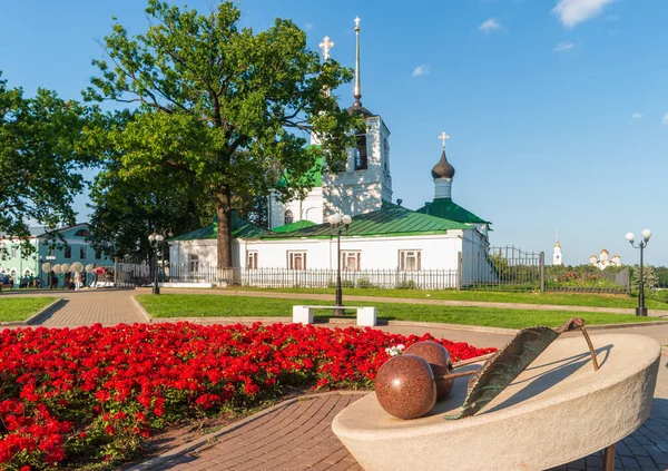 Vladimir Russie Août 2020 Monument Vladimir Cherry Dans Contexte Église — Photo