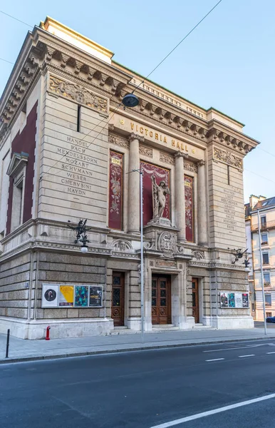 Cenevre, İsviçre 13 Temmuz 2019 Victoria Salonu 'nun güzel dekore edilmiş girişi..