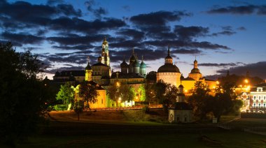 Sergiyev Posad, Rusya. St. Sergius 'lu Trinity Lavra' nın akşam manzarası.