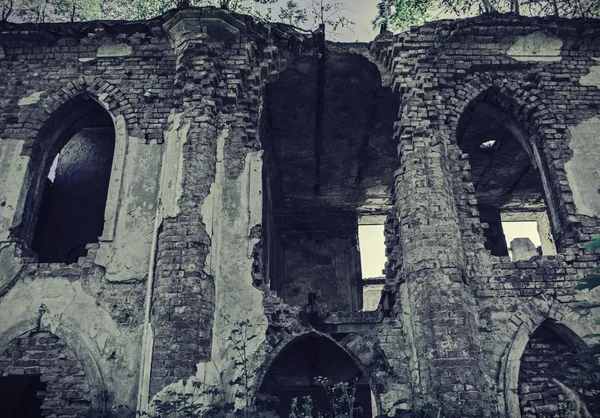 Antiguo edificio abandonado — Foto de Stock