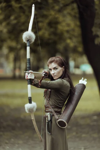 Portrait Lovely Woman Arrows Bow Aiming Target — Stock Photo, Image