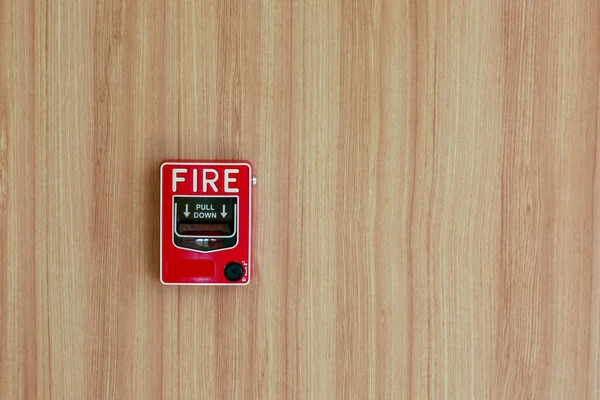 Caja Alarma Incendios Pared Cemento Para Sistema Advertencia Seguridad Lugar —  Fotos de Stock