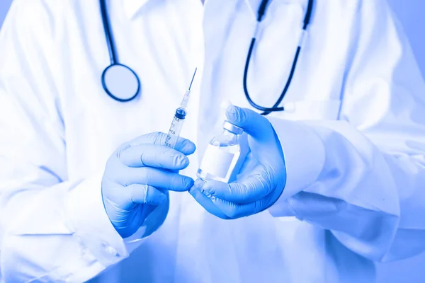 Doctor Stethoscope Shoulder Holding Syringe Covid Vaccine Healthcare Medical Concept — Stock Photo, Image