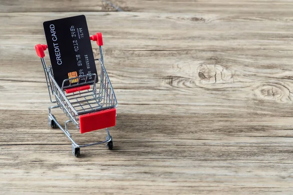 Carrito Compras Con Tarjeta Crédito Quédese Casa Comprando Pagando Con —  Fotos de Stock