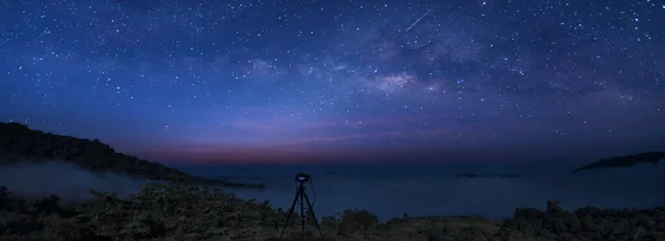 Panorama Photo Milky Way Galaxy Night Image Contains Noise Grain — Stockfoto