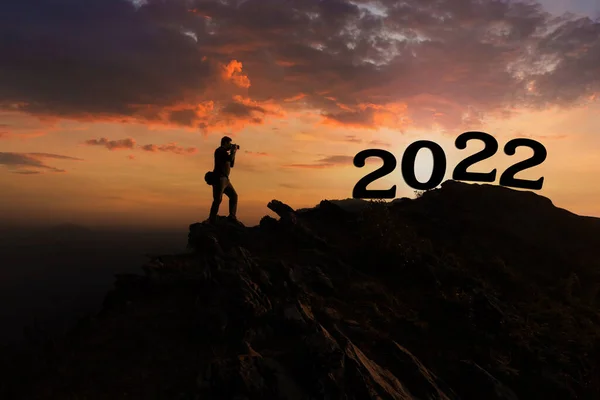 Silhouette Man Standing Mountain Number 2022 Happy New Year 2022 — Stock Photo, Image