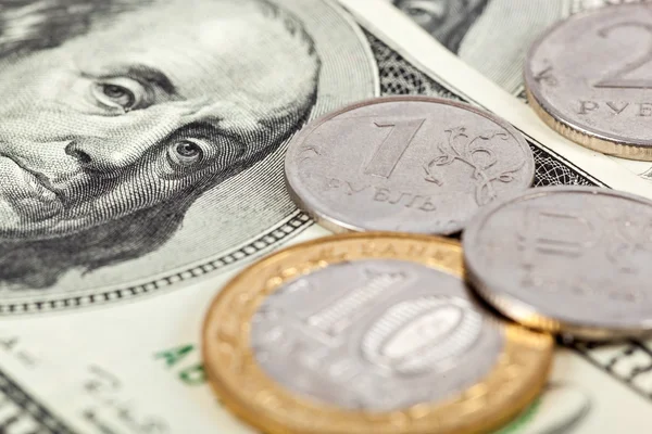 Dollar und Rubel — Stockfoto
