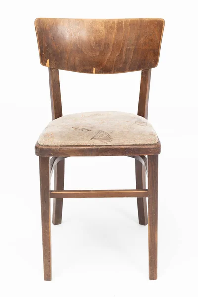 Dřevěné křeslo z přelomu 70. a 80. let minulého století s měkkým sedadlem. Polský design a výroba. Pohled zepředu — Stock fotografie