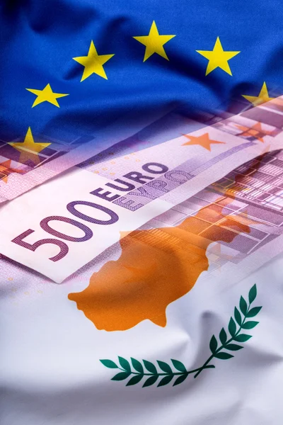 Banderas de Chipre y de la Unión Europea. Bandera de Chipre y bandera de la UE. Bandera del mundo dinero concepto — Foto de Stock