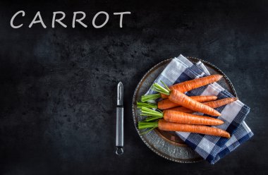 Havuç. Taze havuç grup. Bebek havuç. Çiğ taze organik portakal havuç. Sağlıklı vegan sebze yemek