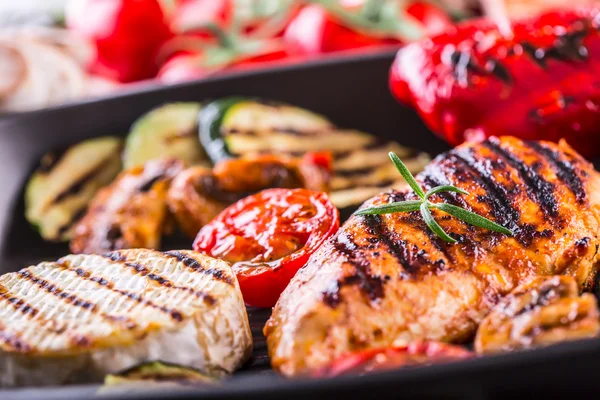 Grilled Chicken breast Brie Camembert Cheese Zucchini Pepper Chili and Mushrooms — Stock Photo, Image