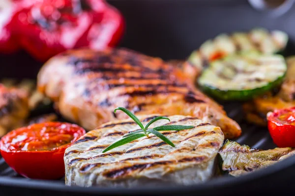 Grilled Chicken breast Brie Camembert Cheese Zucchini Pepper Chili and Mushrooms — Stock Photo, Image