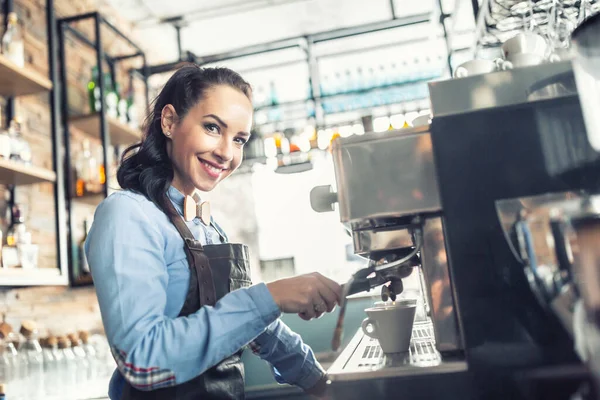 Beautiful Barista Makes Espresso Professional Coffee Maker Cafe — Stock Photo, Image