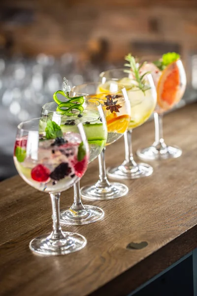 Gin Tonic Long Drink Come Cocktail Classico Varie Forme Con — Foto Stock
