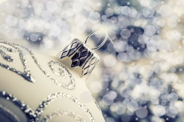 Lüks Noel top süsler Noel karlı manzara ile. Noel zamanı