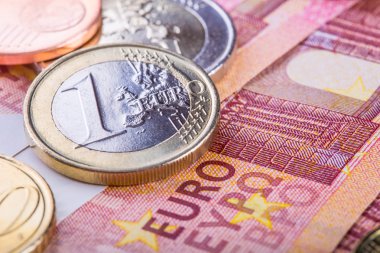 Euro para birimi. Sikke ve banknot. Nakit para arka plan.