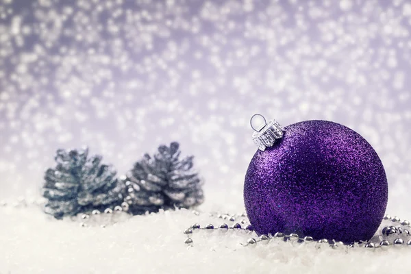 Christmas. Luxury Christmas ball with ornaments in Christmas Sno — Stok fotoğraf