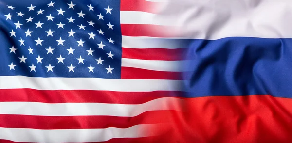 États-Unis et Russie. Drapeau américain et drapeau russe — Photo
