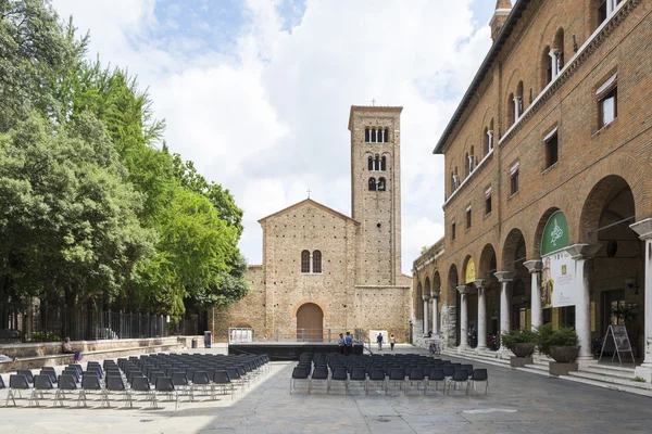 Iglesia en Ravenna Imágenes De Stock Sin Royalties Gratis