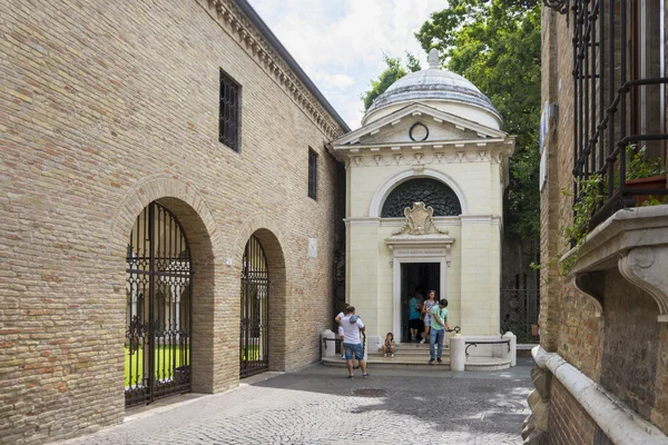 Dantes Grab in ravenna — Stockfoto