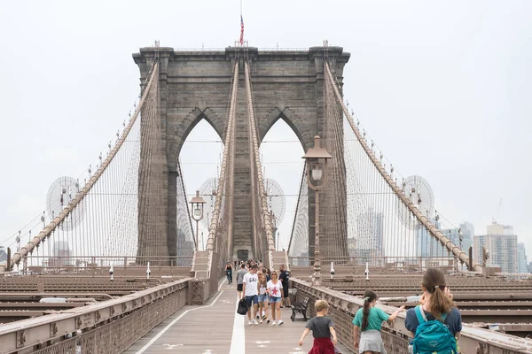 New York City Usa August 2019 People Walk Famous Brooklyn — Stock Photo, Image